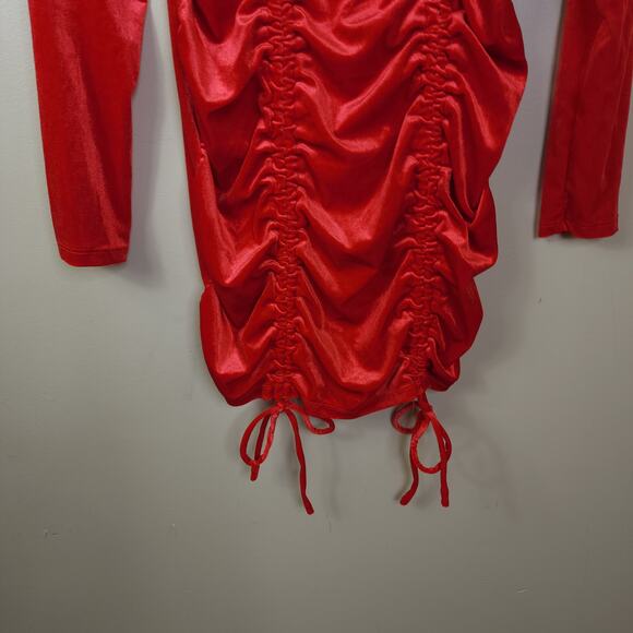 Wild Fable Long Sleeve Ruched Velvet Bodycon Dress in Red Size M - Picture 4 of 12